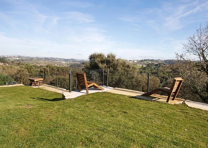 Colina Villa Salir de Matos